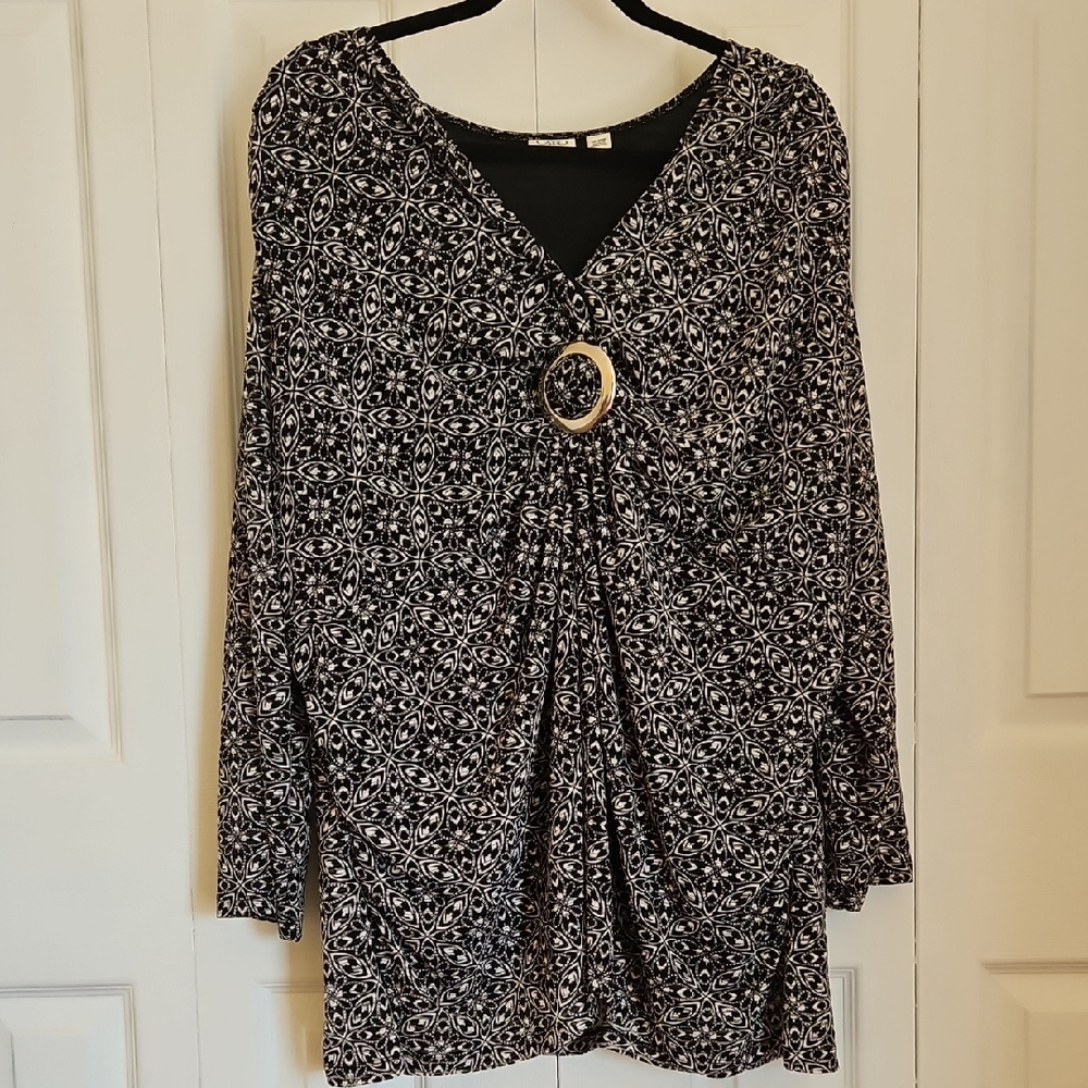 Cato Black and White Patterned Women's Top 26/28W